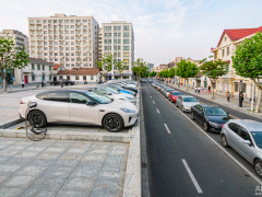 Gas Cars Fall Below 50% of Global Sales While U.S. EV Share Stalls at 6%